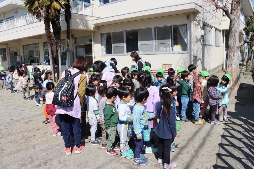 年中少、ちゅうりっぷ組の土手すべり